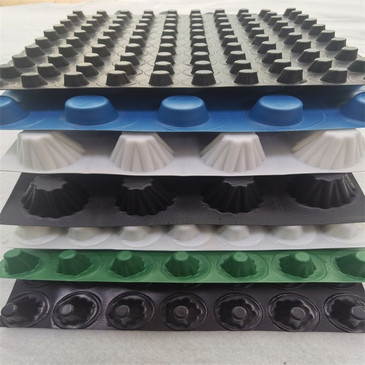 車庫頂板排水板